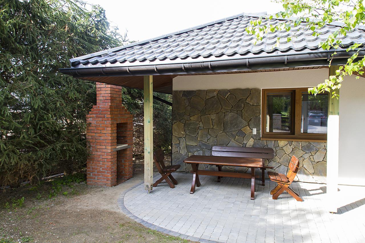 Ferienwohnung "Miedzy Gruszka A Sanem" Lesko Exterior foto